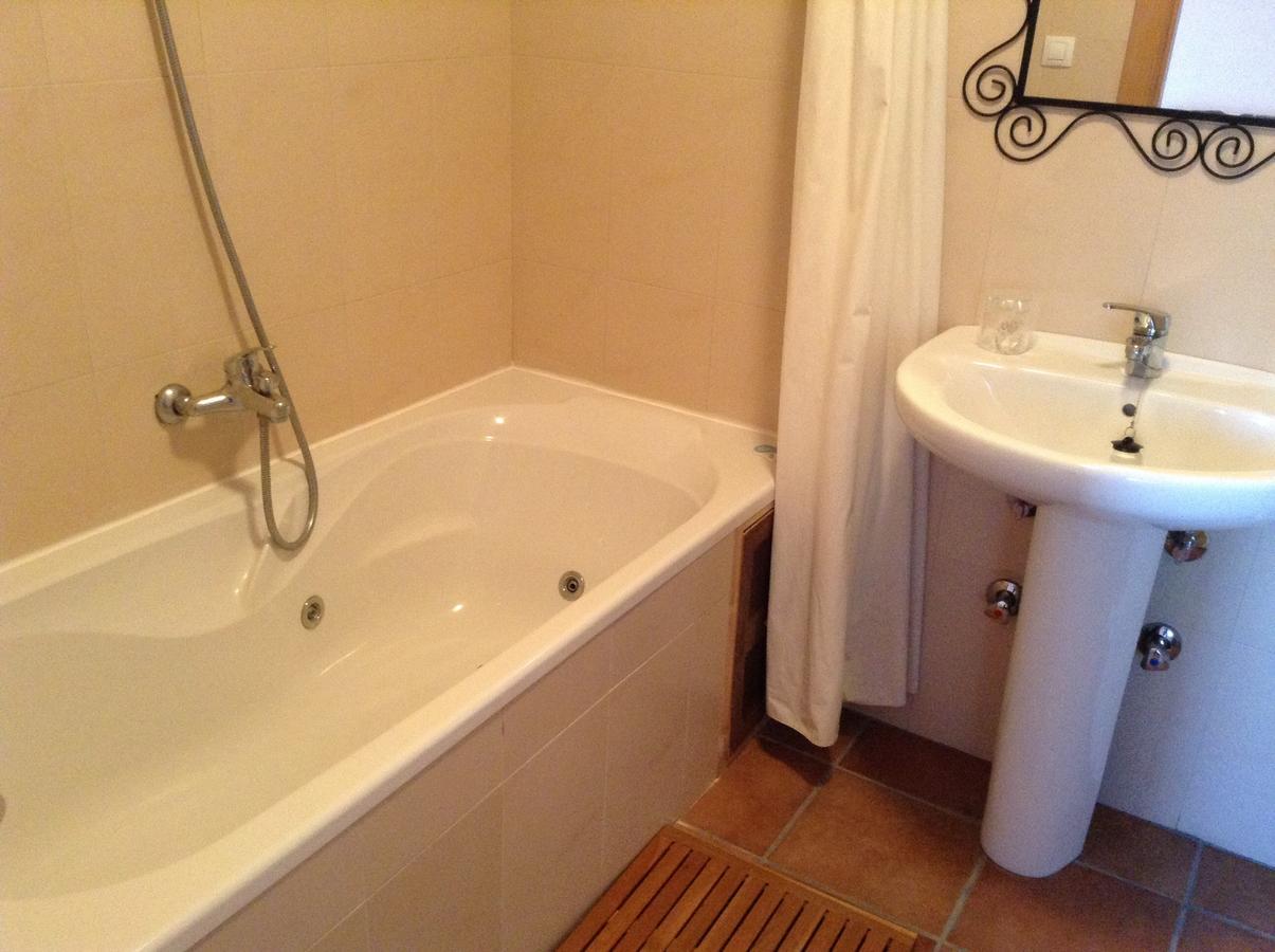 Hostal Camino Del Perdon Uterga Exteriér fotografie