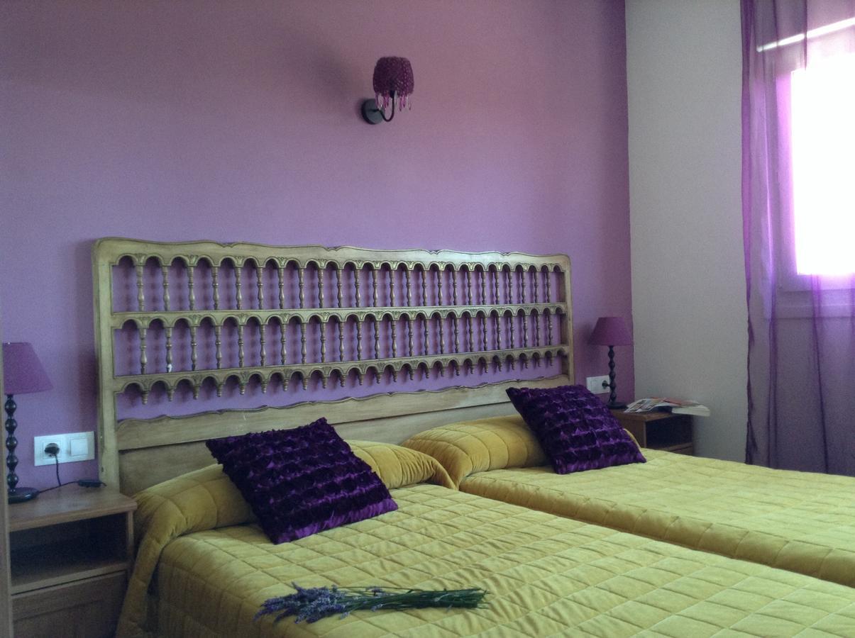 Hostal Camino Del Perdon Uterga Exteriér fotografie